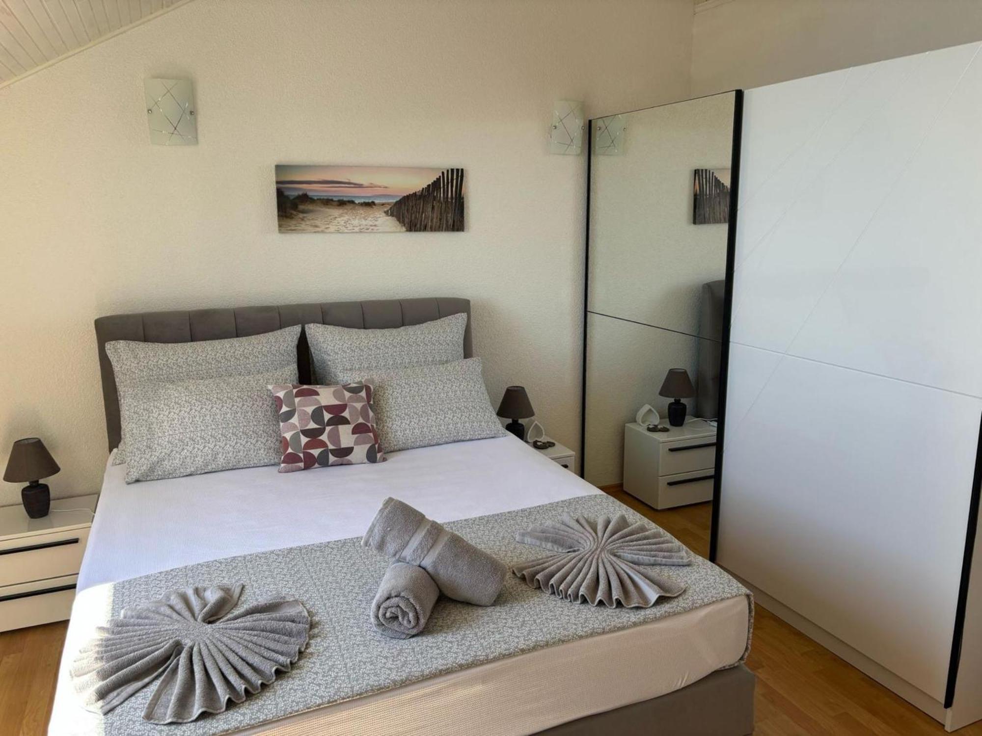 Indy'S Beach Apartments Dubrovnik Room photo