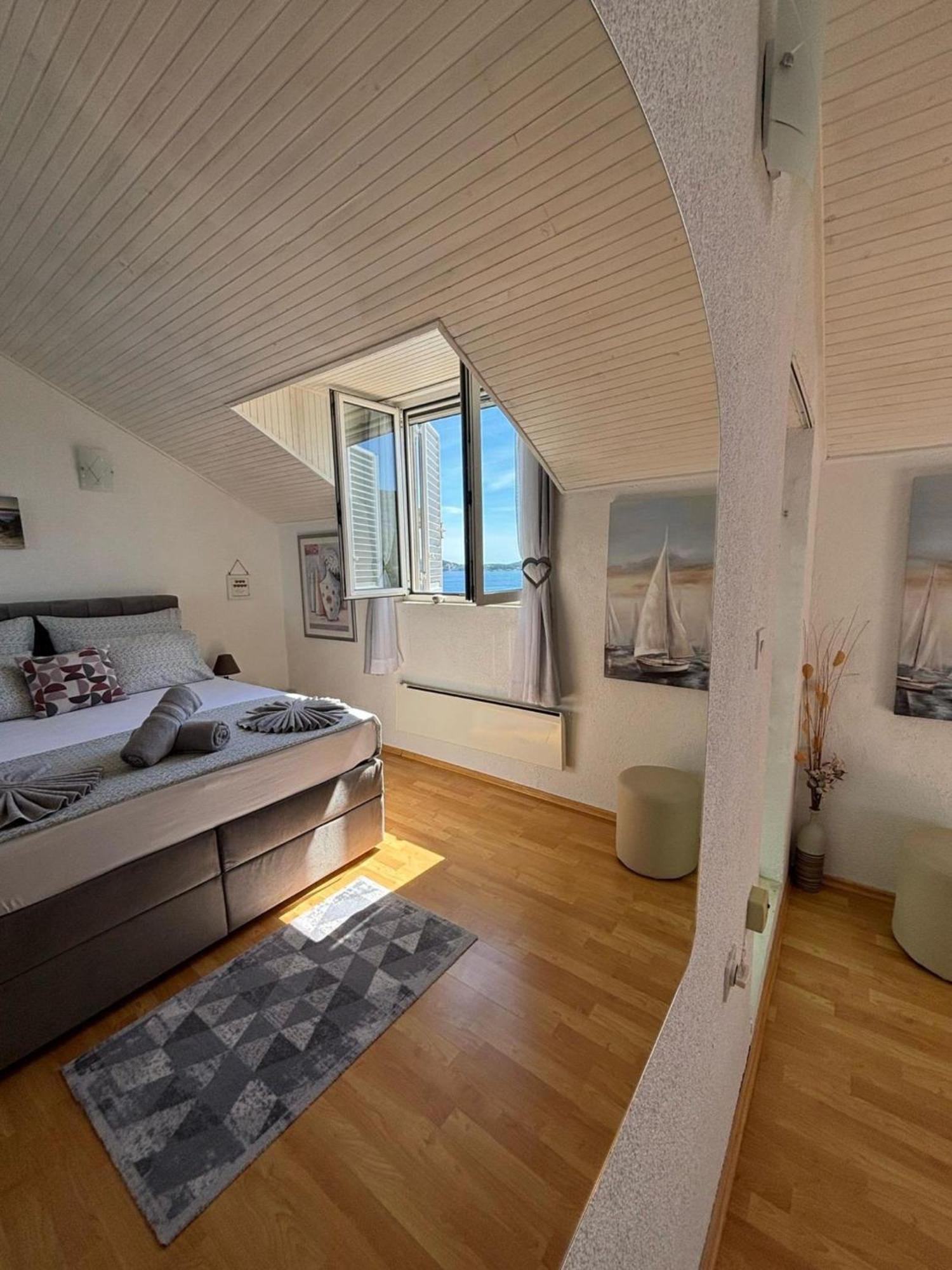 Indy'S Beach Apartments Dubrovnik Room photo